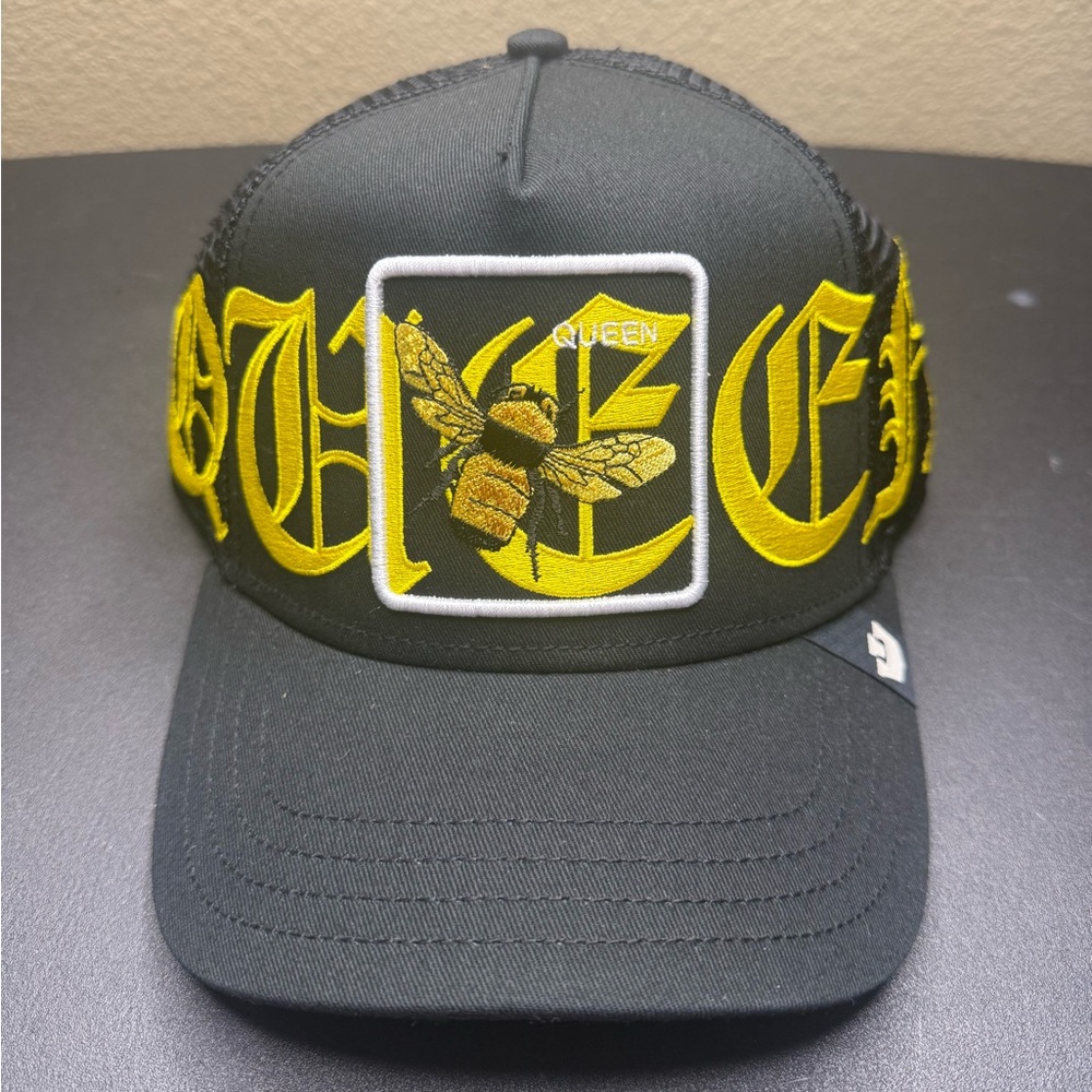 Goorin Bros. Queen Bee Gothic Script Trucker Hat – Black/Yellow – NWT